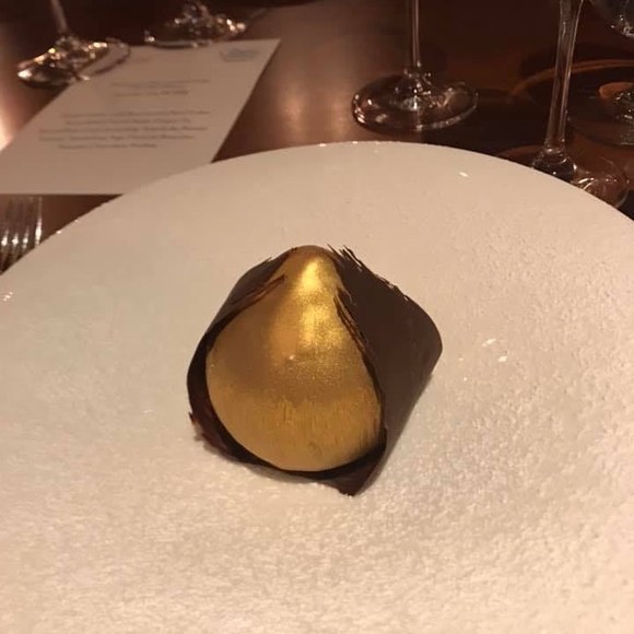 Profile Picture of George Dennis (@georgedennis) on Poshmark