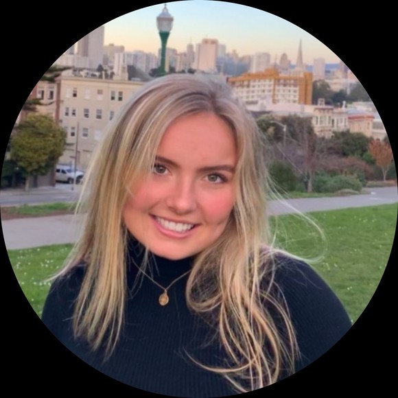 Profile Picture of Jenna Tobin (@jenna_tobin) on Poshmark