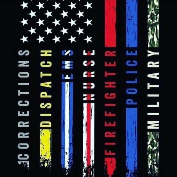 Profile Picture of Stephanie Volinsky (@volinskys050) on Poshmark