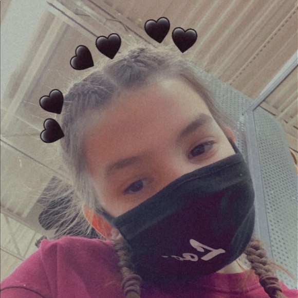 Profile Picture of Kendra Shadowens (@bluemoon31210) on Poshmark