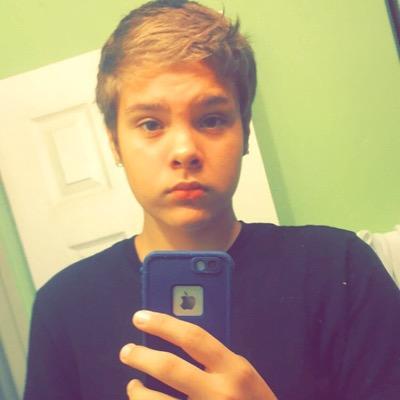 Profile Picture of Jakob Bragg (@Jakob_bragg2k15) on Twitter