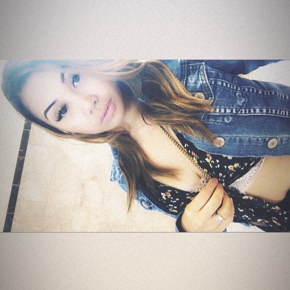 Profile Picture of Lisa Montoya (@mamamontoya88) on Poshmark