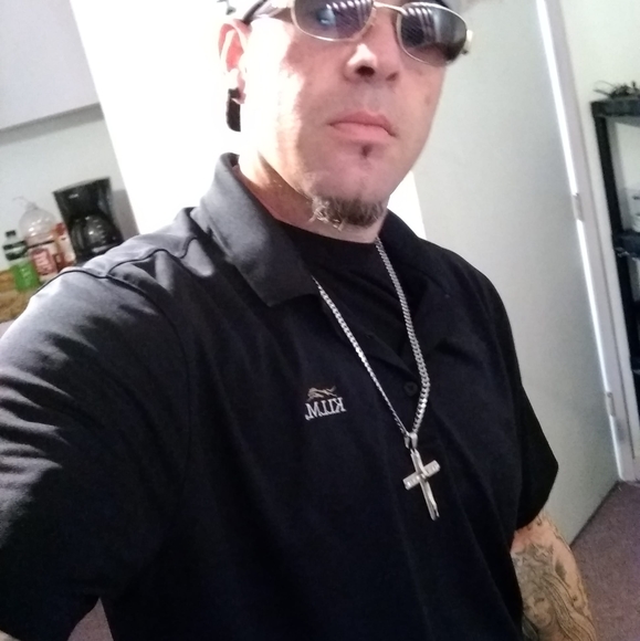 Profile Picture of Chad Mueller (@mueller830) on Poshmark