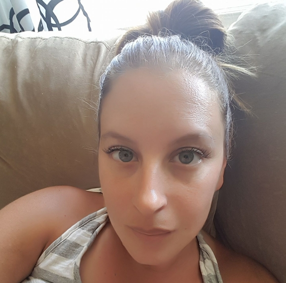 Profile Picture of Tracy Shelley (@tracyshelley) on Poshmark