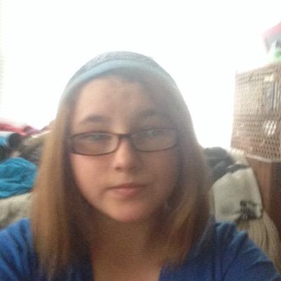 Profile Picture of Robin Pettit (@cupcaks3748) on Twitter