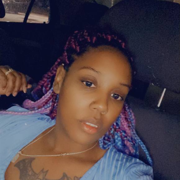 Profile Picture of Jasmine Roberts (@jasminerober960) on Poshmark