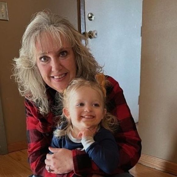 Profile Picture of Lisa Kolb (@mikelisa2707) on Poshmark