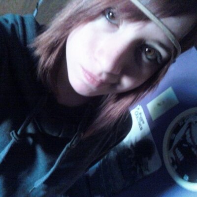 Profile Picture of Hannah Zuckerman (@hannasaurusrex) on Twitter