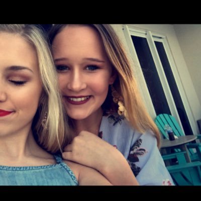 Profile Picture of Lindsey Krajewski (@lindsey79327733) on Twitter