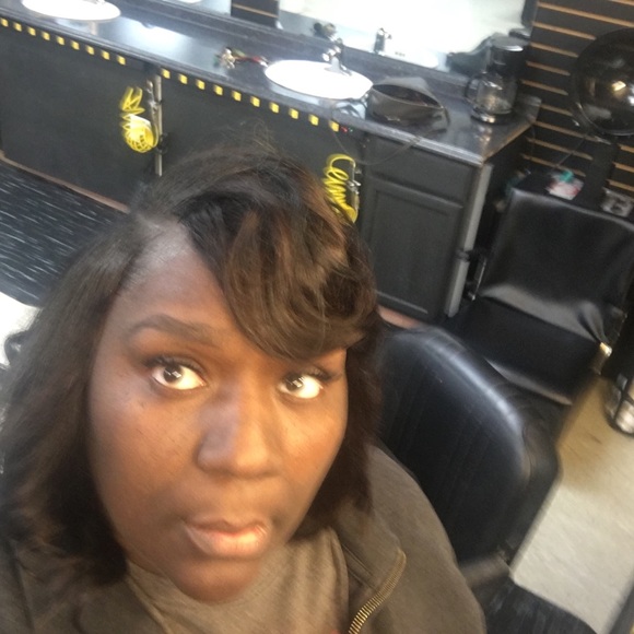 Profile Picture of Crystal Uzzell (@uzzellcrystal) on Poshmark