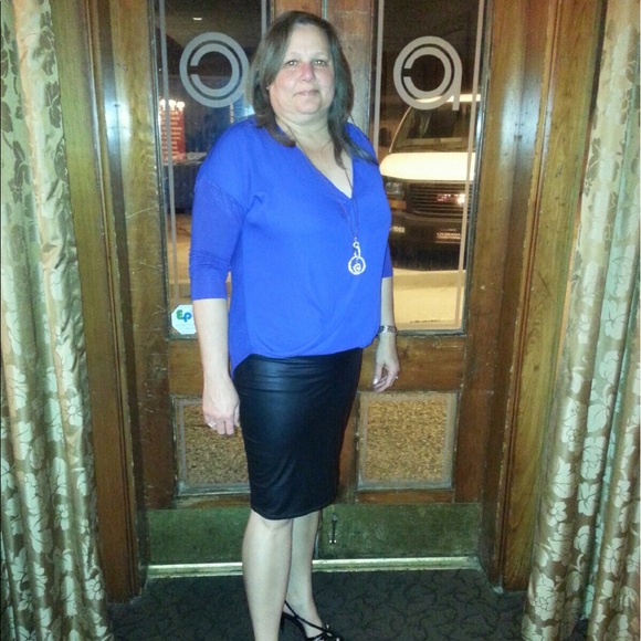 Profile Picture of Dora Cluse (@dcluse04) on Poshmark