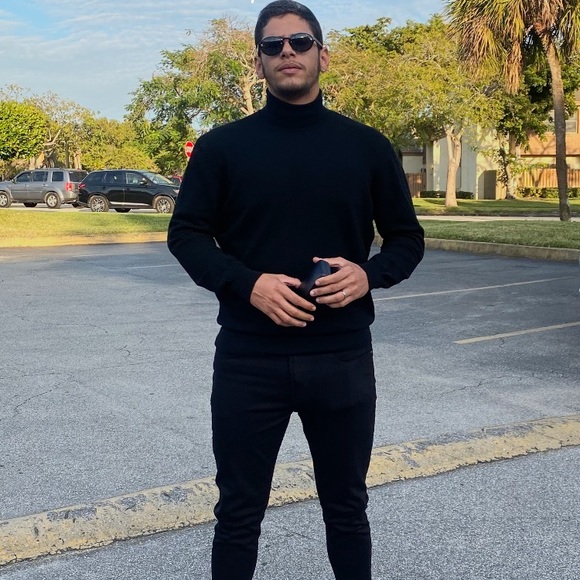 Profile Picture of Carlos alejandro Espronceda soler (@carlos66134) on Poshmark