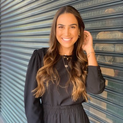 Profile Picture of Carol Monteiro (@cacamb) on Twitter