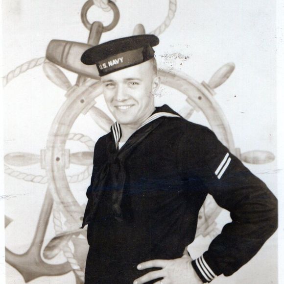 Profile Picture of Gregory Poole (@gregorypoole818) on Poshmark