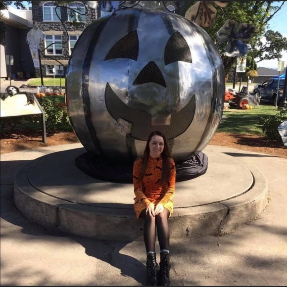 Samantha Matalka - Poshmark Profile Picture of Samantha Matalka (@sammatalka4) on Poshmark