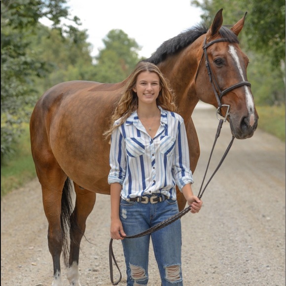 Profile Picture of Brianna Severinac (@bseverinac) on Poshmark