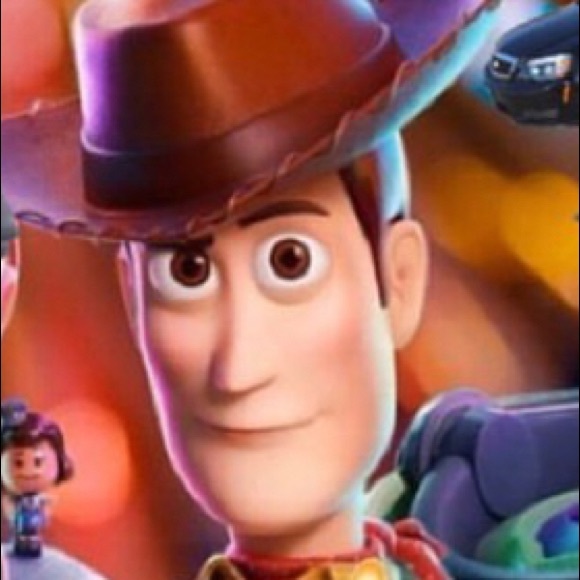 Profile Picture of Ron Ron (@debolorron) on Poshmark