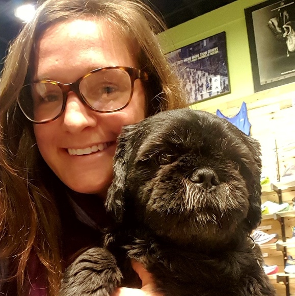 Profile Picture of Hayley Sutter (@you_l00k_great) on Poshmark