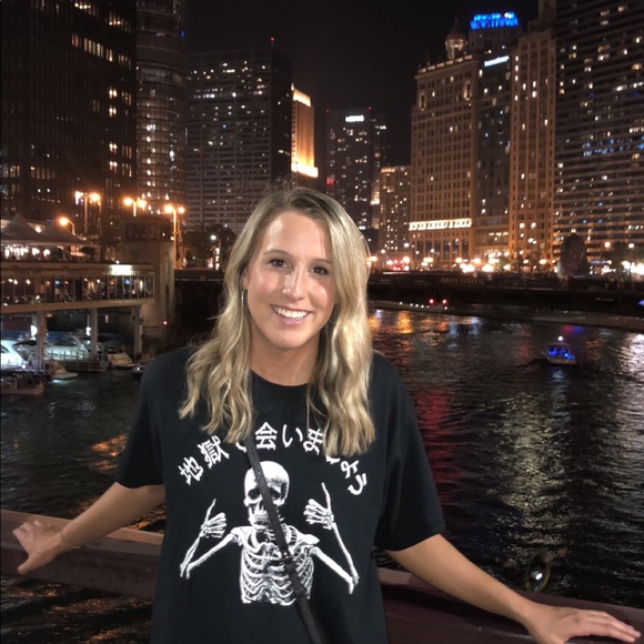 Profile Picture of Hope Perkins (@hopeperkins01) on Poshmark