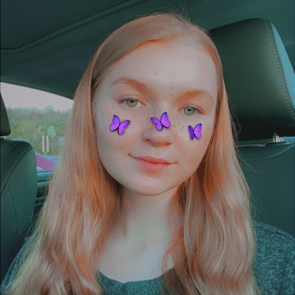 Profile Picture of Allison Mcdermott (@allisonmcde) on Poshmark