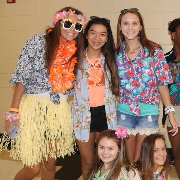 Profile Picture of Mackenzie Bounds (@mackenziebounds) on Poshmark