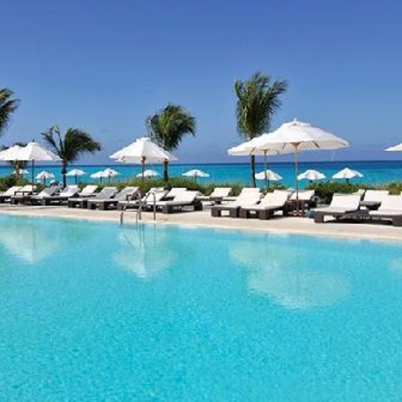 Profile Picture of Shelly Theiling (@stheiling) on Poshmark