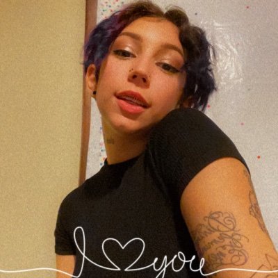 Profile Picture of Simone Hoover (@simonehoover00) on Twitter