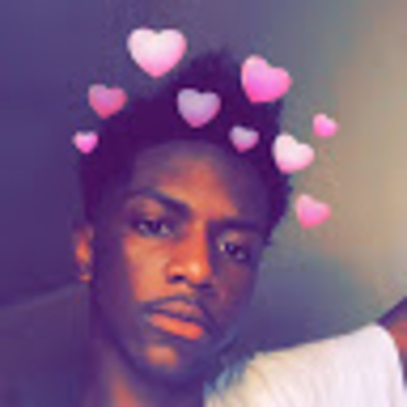 Profile Picture of Bracie Mangram (@braciemangram18) on Poshmark