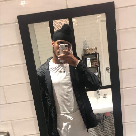 Profile Picture of Rajveer Singh (@rajveers) on Poshmark
