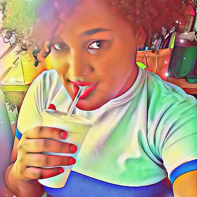 Profile Picture of Ana Julia Leyba C. (@an1julia) on Twitter