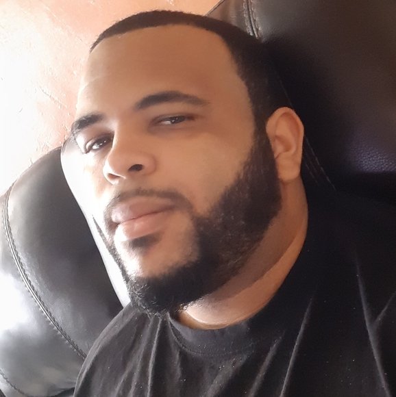 Profile Picture of Jo Nathan (@deityofman296) on Poshmark