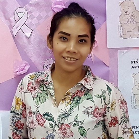 Profile Picture of Gisela Sia (@giselasia0704) on Poshmark