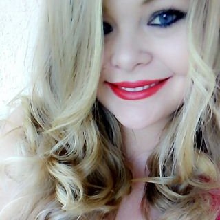 Profile Picture of Elizabeth Lightfoot (@donsanders420) on Twitter