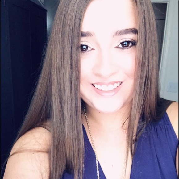 Profile Picture of Whitney Blocker (@whitney_blocker) on Poshmark