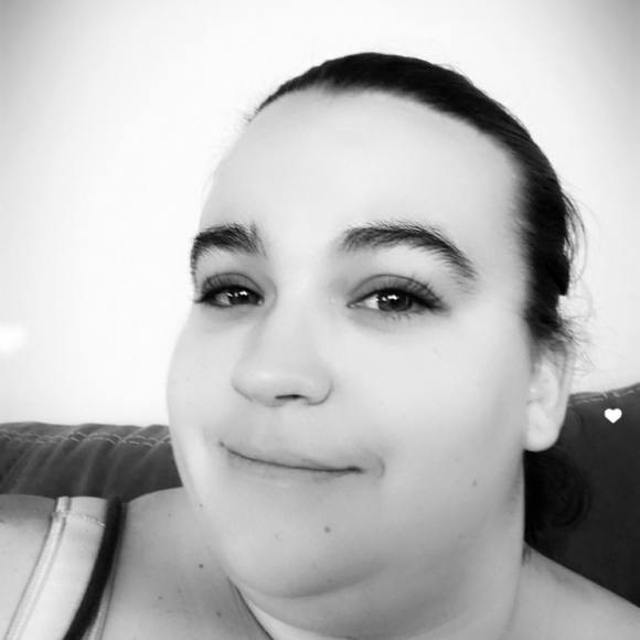 Profile Picture of Jessy Wilson (@jlw198806) on Poshmark