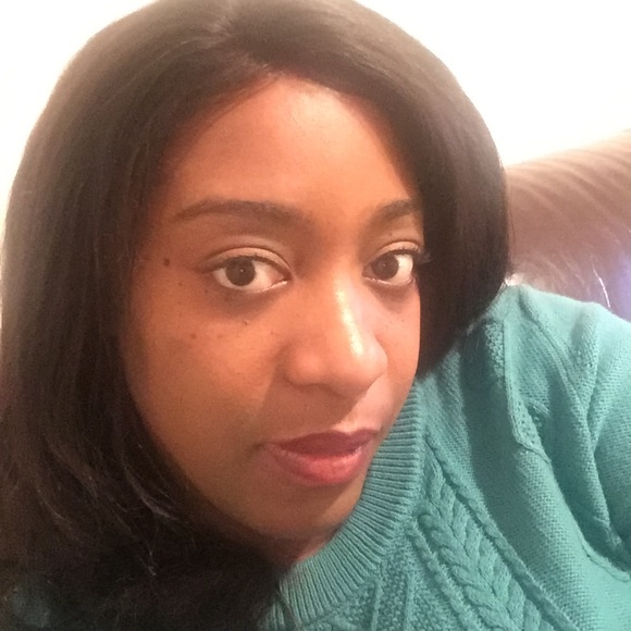 Profile Picture of Tamara Fields (@tfld) on Poshmark