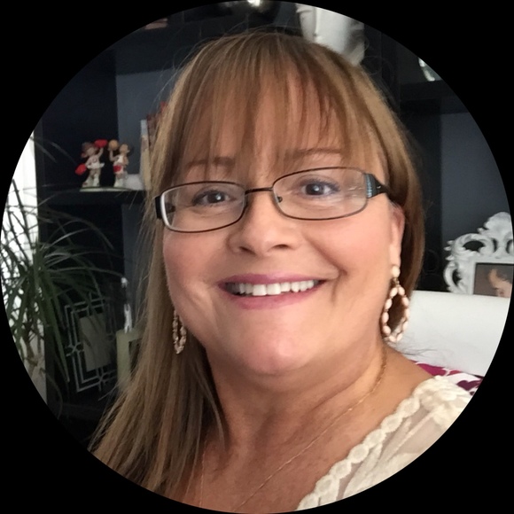 Profile Picture of Janet Goodner (@jperfect1) on Poshmark