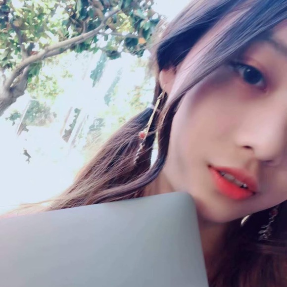 Profile Picture of Yuqing Liu (@yuqingliu909) on Poshmark