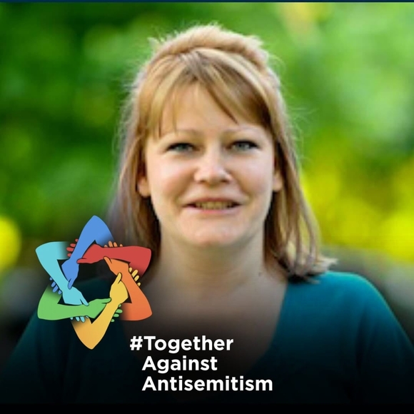 Profile Picture of Karen Joines (@kjoines) on Poshmark