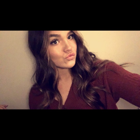 Profile Picture of Rylie Arruda (@rarruda) on Poshmark