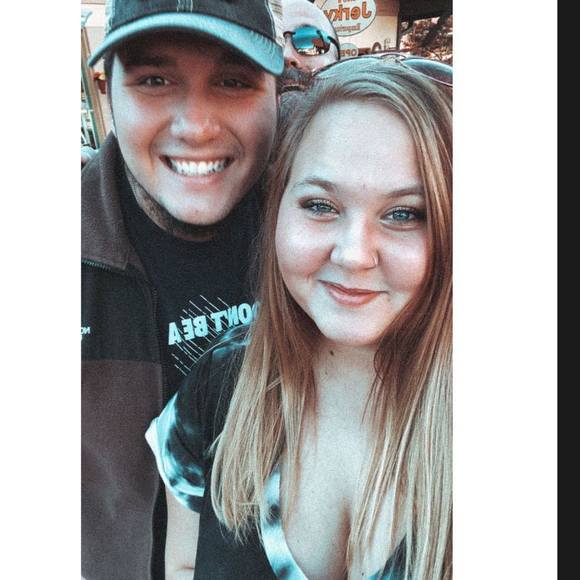 Profile Picture of Autumn Silvers (@abomb99) on Poshmark