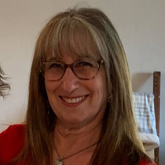 Profile Picture of Jodi Cronin (@jodicronin) on Poshmark