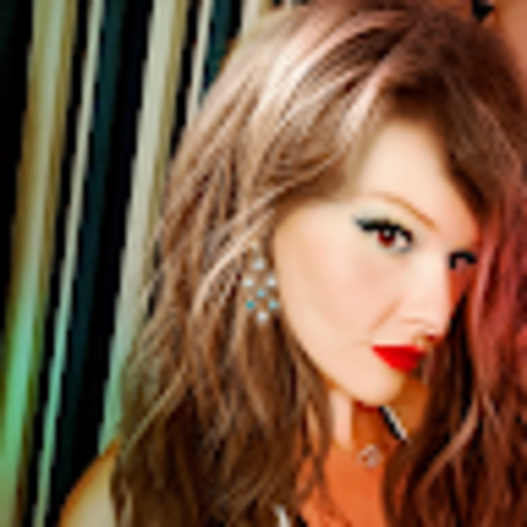 Profile Picture of M Perez (@lownesma) on Poshmark