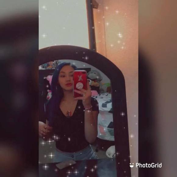 Profile Picture of Kendra Bachicha (@kendra_nana) on Poshmark