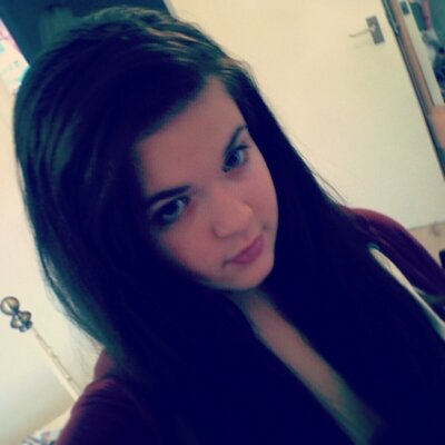 Profile Picture of Danielle Barker (@daniellesb012) on Twitter