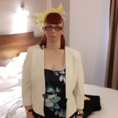 Profile Picture of ❤⫩ Clare Purvis ⫩❤ (@ClareTT_RTW) on Twitter