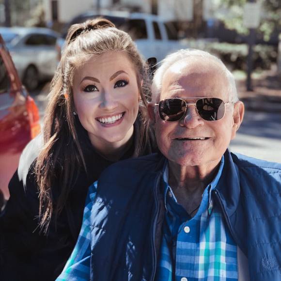 Profile Picture of Alli Tomberlin (@atombo) on Poshmark