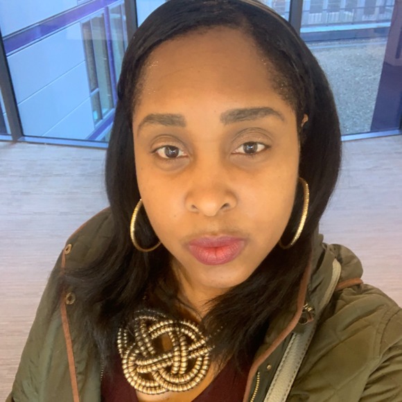 Profile Picture of Daniele Watson (@danidion) on Poshmark