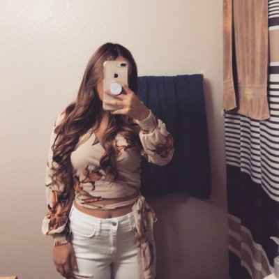 Profile Picture of Andrea Barron (@_andreabarron) on Twitter