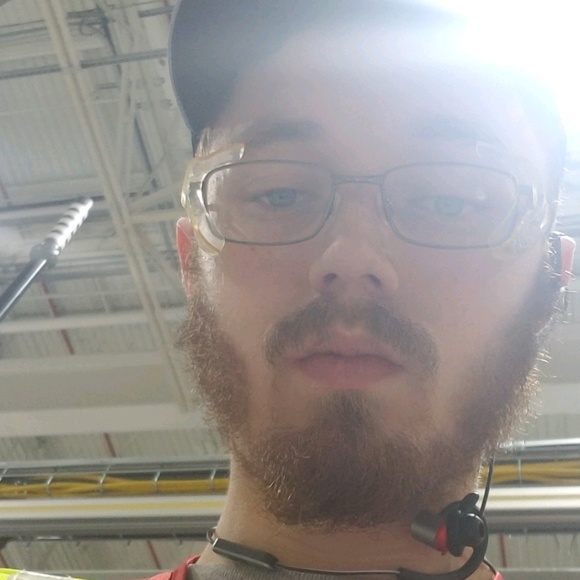 Profile Picture of Ian Miller (@imiller1221) on Poshmark